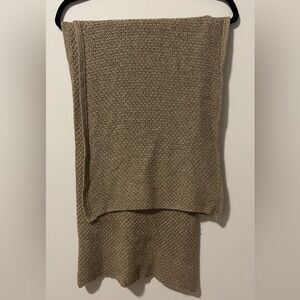 Gap knit scarf 🤎